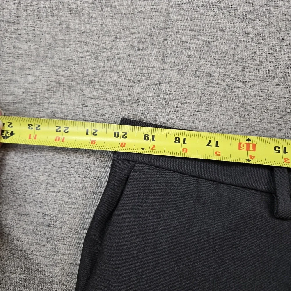Docker's D2 Men's Straight Fit Flat Front Slash Pockets Casual Pants‎ 40